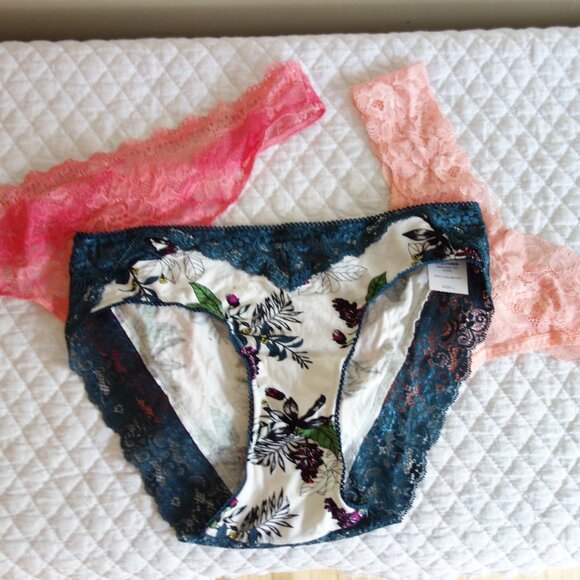 Lot of 3 NWT ($36) SOMA Intimates Panties / Thongs – L / XL - Picture 1 of 10